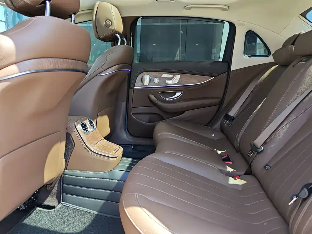 Mercedes-Benz E-Class E 2023 E 300 L Luxury