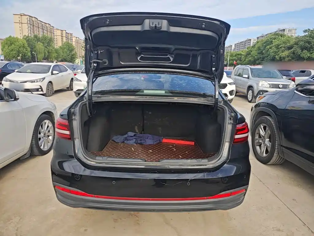 Volkswagen Lavida — миниатюра 19