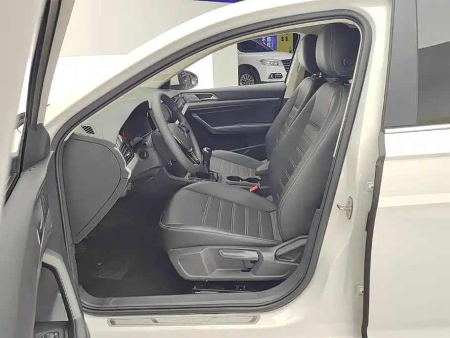 Volkswagen Lavida — миниатюра 9