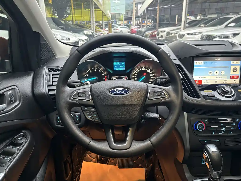 Ford Kuga — миниатюра 12