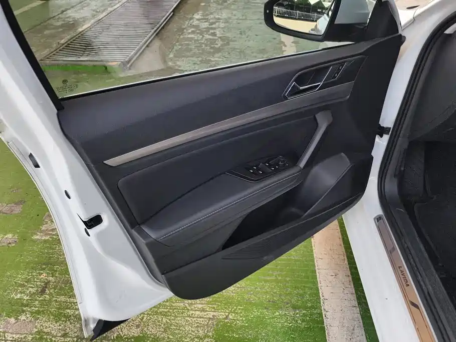 Volkswagen Lavida — миниатюра 7