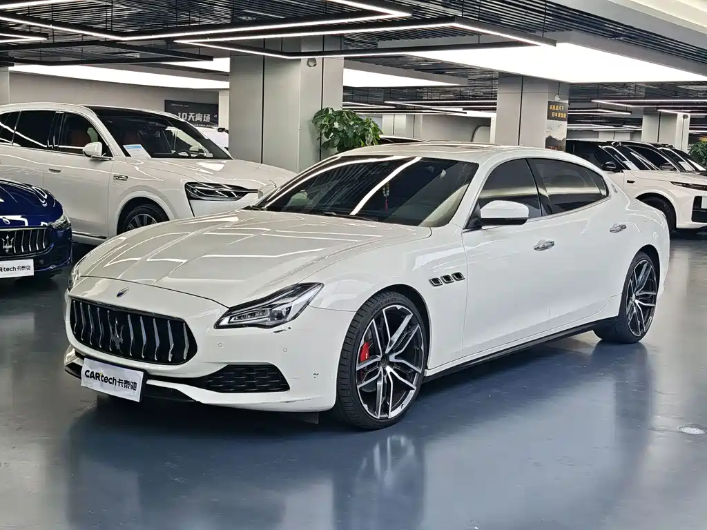Maserati Quattroporte
