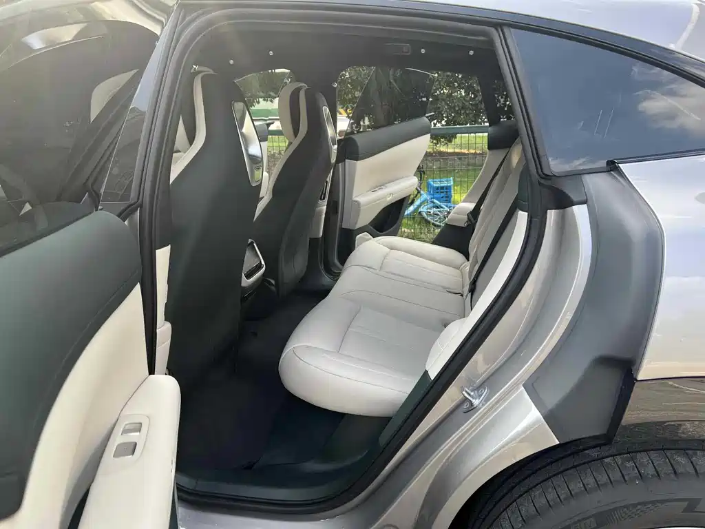 XIAOMI CAR XIAOMI YU7