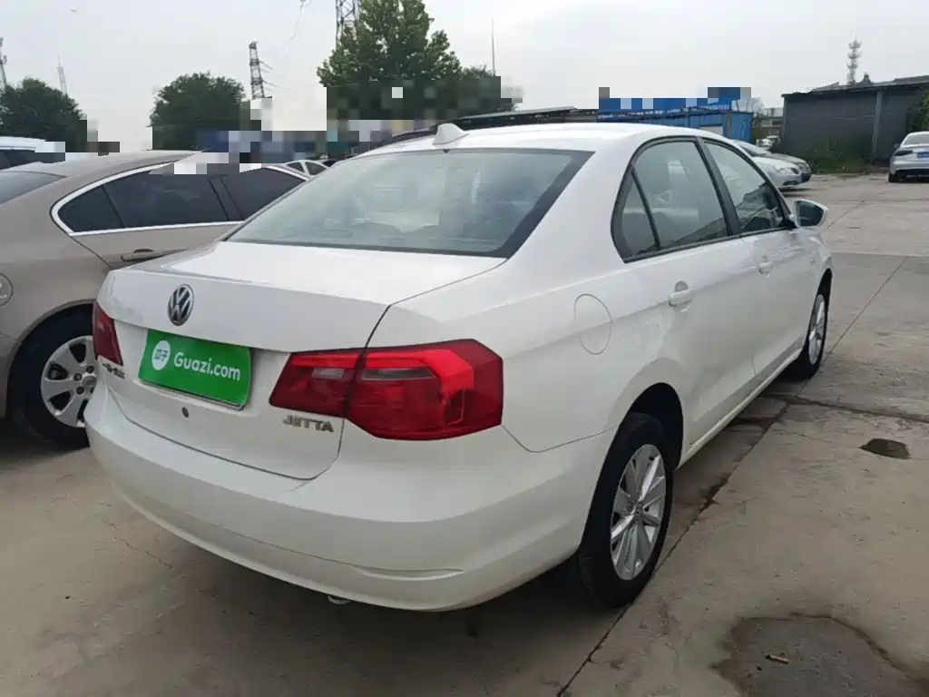 Volkswagen Jetta — миниатюра 7