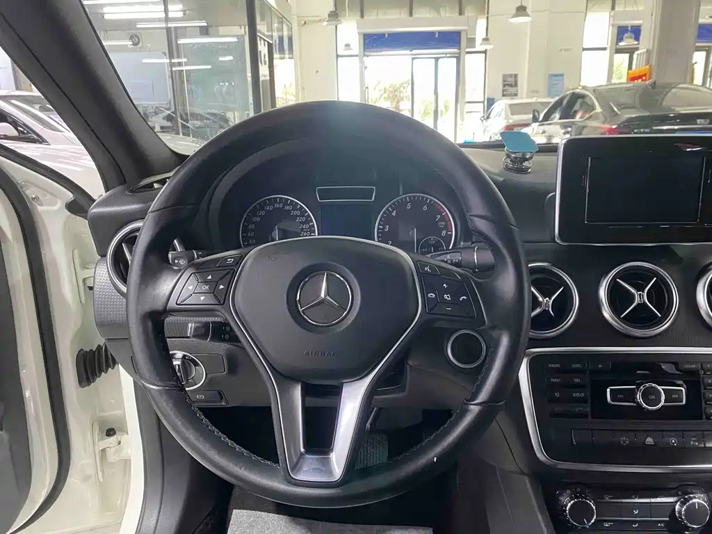 Mercedes-Benz A-Class (Import) — миниатюра 12