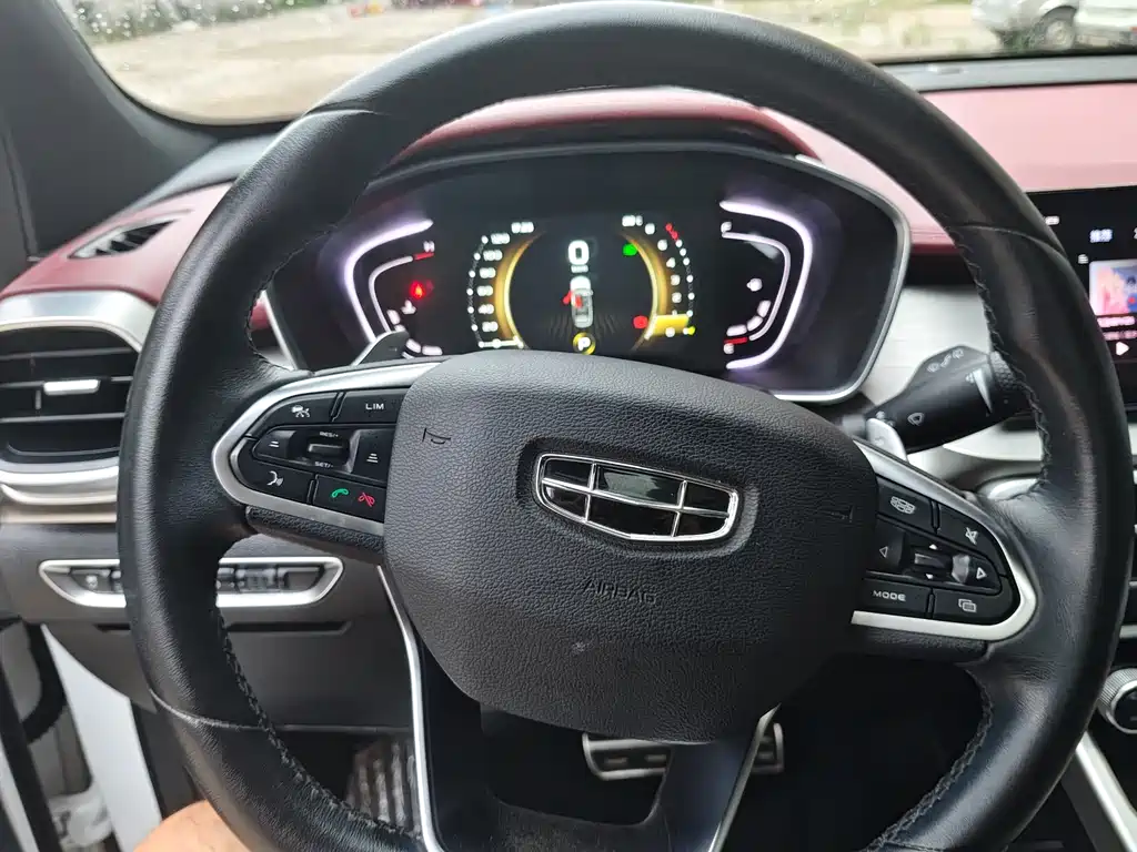 Geely Binyue — миниатюра 16