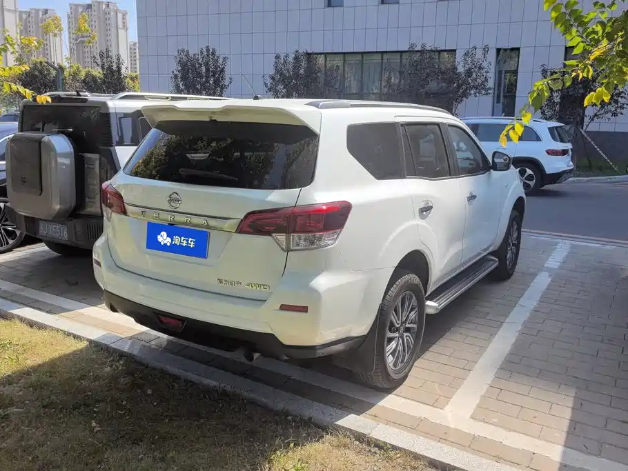 Nissan Terra — миниатюра 3