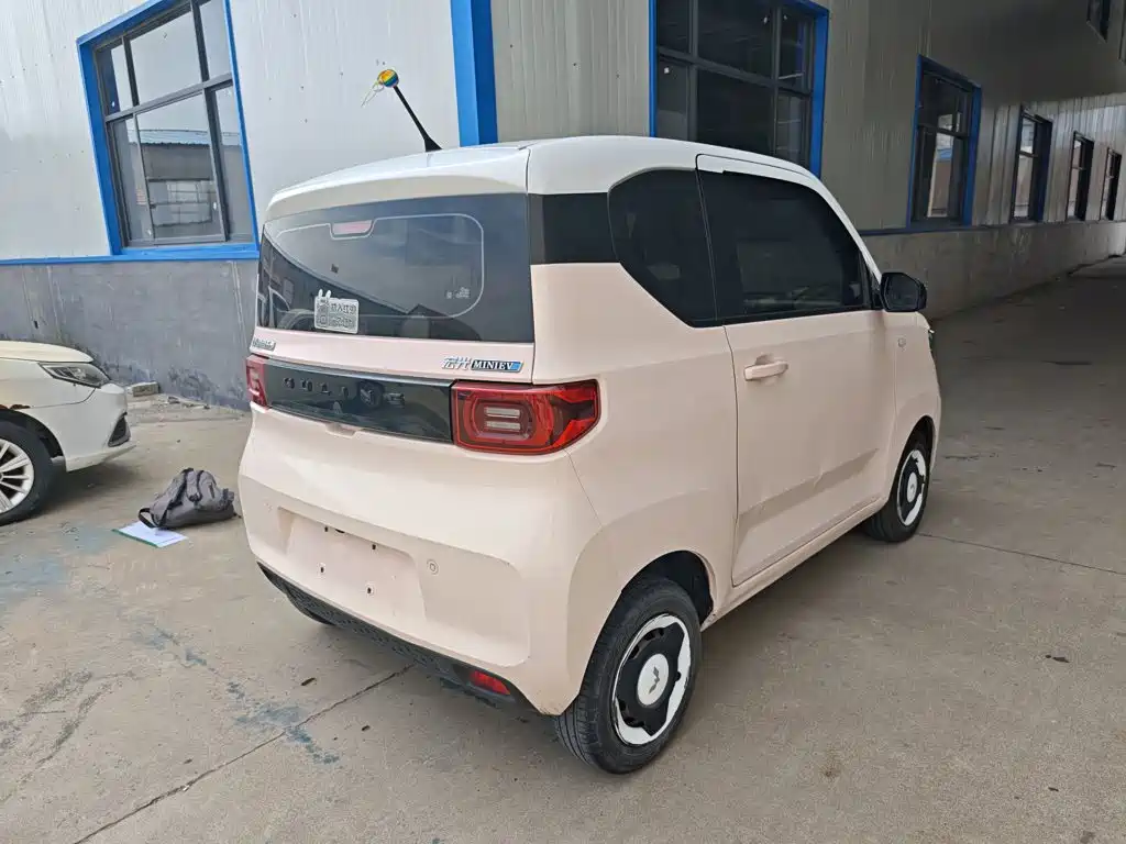 Wuling MINIEV — миниатюра 7