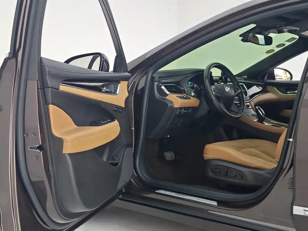 Buick LaCrosse — миниатюра 27