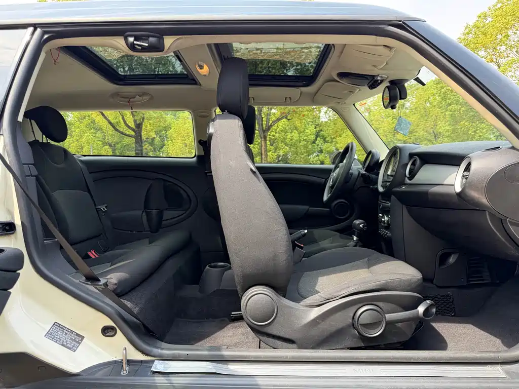 MINI Mini Clubman — миниатюра 19