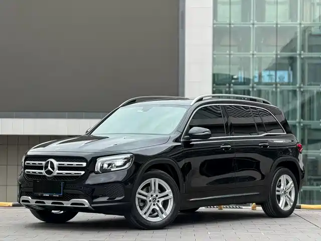 MERCEDES-BENZ GLB