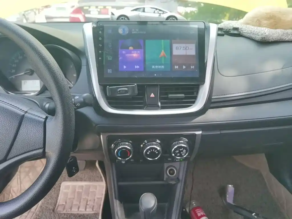 Toyota Yaris L — миниатюра 18