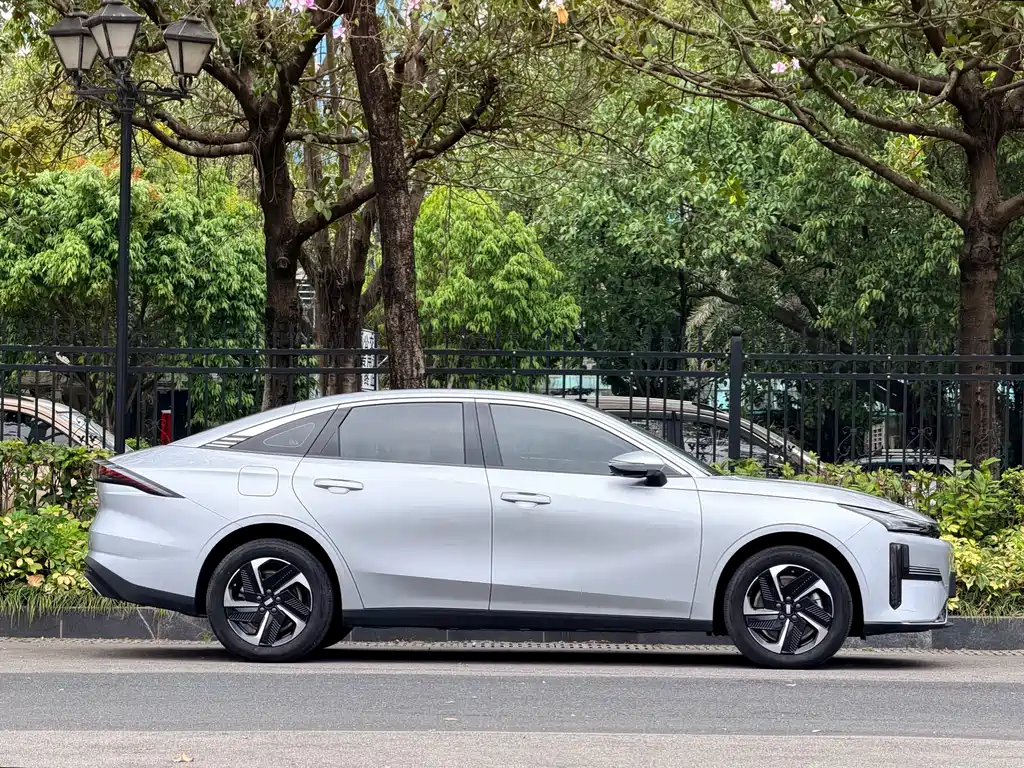 GEELY GALAXY GALAXY L6