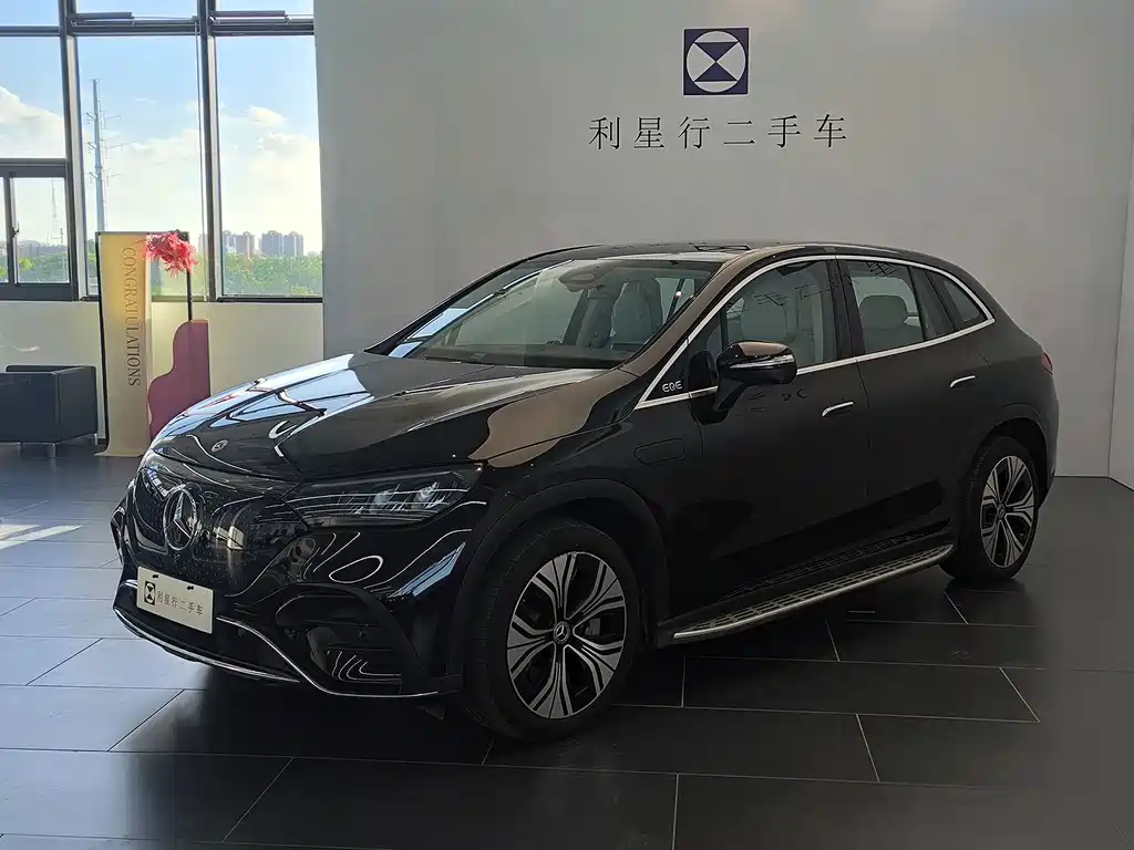 Mercedes-Benz EQE SUV