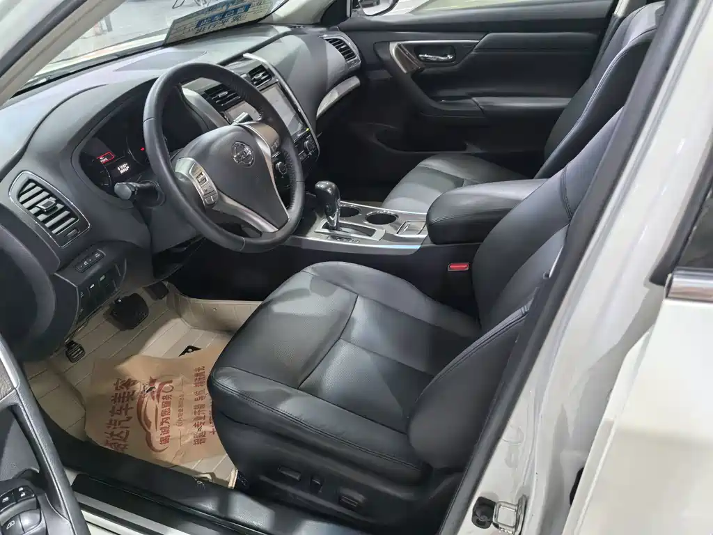 Nissan Teana — миниатюра 7