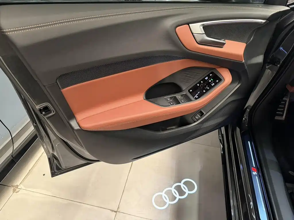 Audi A5L — миниатюра 8