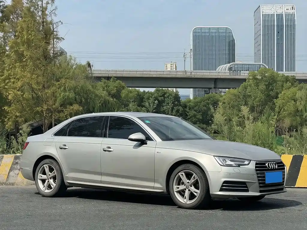 Audi A4L — миниатюра 4