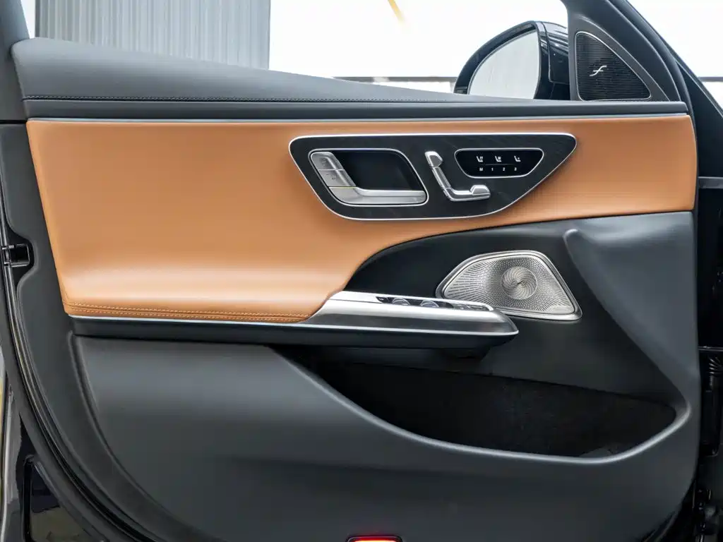 Mercedes-Benz E-Class — миниатюра 20