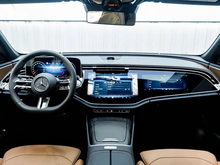 Mercedes-Benz E-Class — миниатюра 15