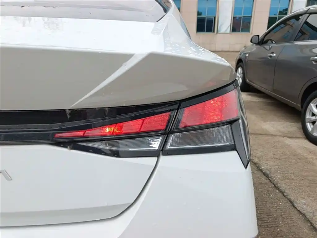 Hyundai Elantra 2023 1.5L CVT GLS Lead