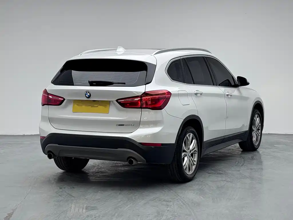 BMW X1 — миниатюра 6