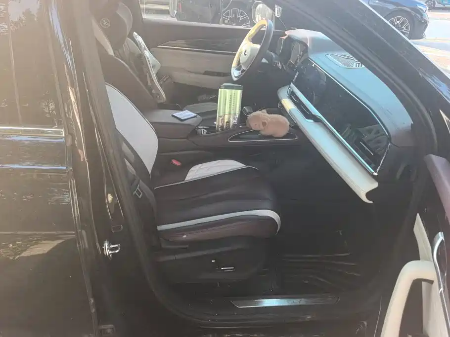 Geely Xingyue L — миниатюра 8