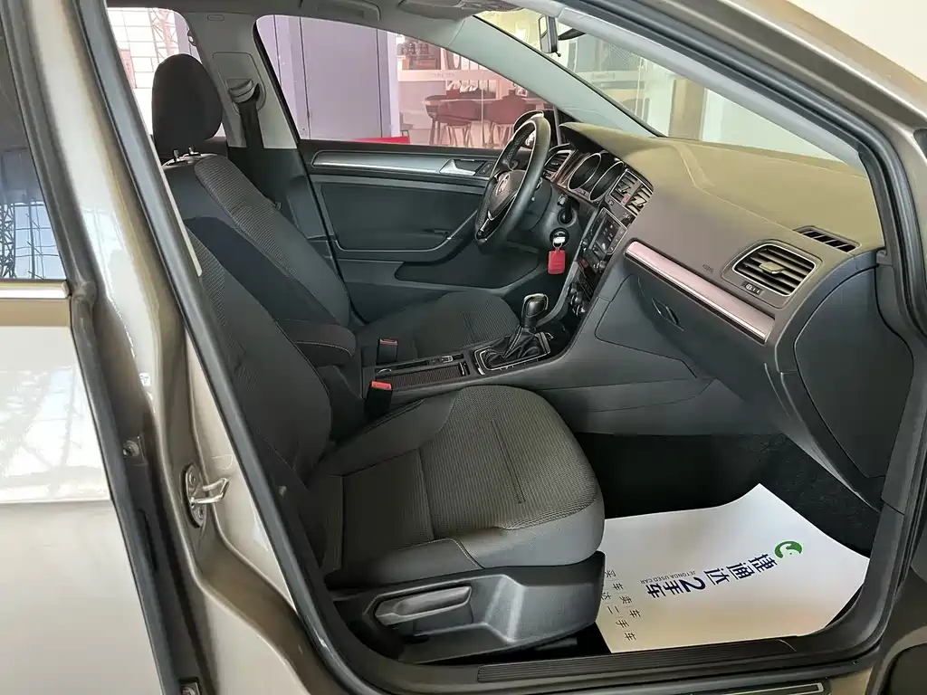 Volkswagen Golf — миниатюра 4