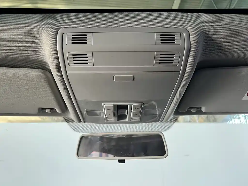 Volkswagen Golf — миниатюра 18