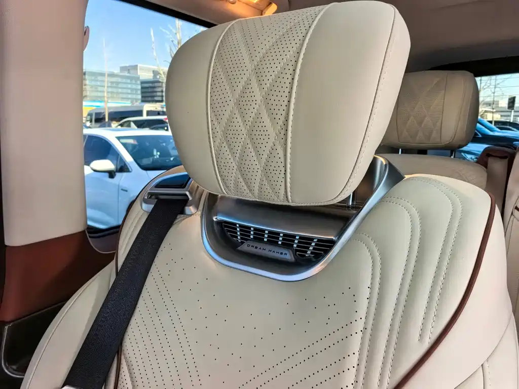 MERCEDES-BENZ V CLASS