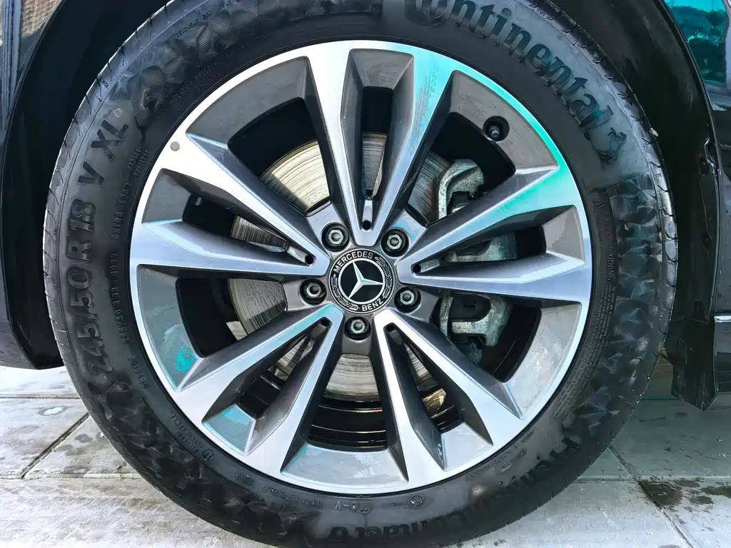 MERCEDES-BENZ V CLASS