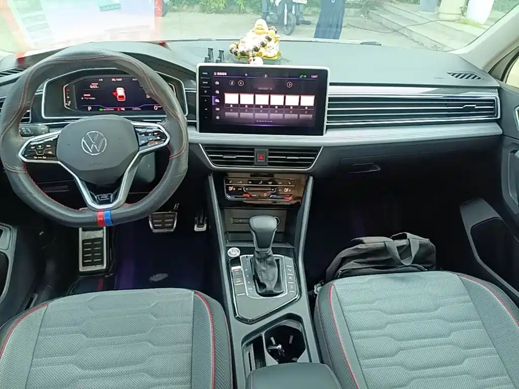 Volkswagen Tiguan L — миниатюра 10