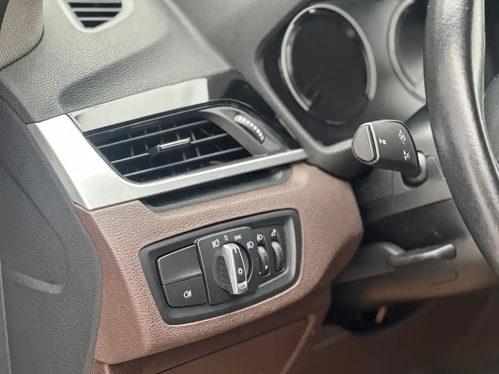 BMW X1 — миниатюра 6