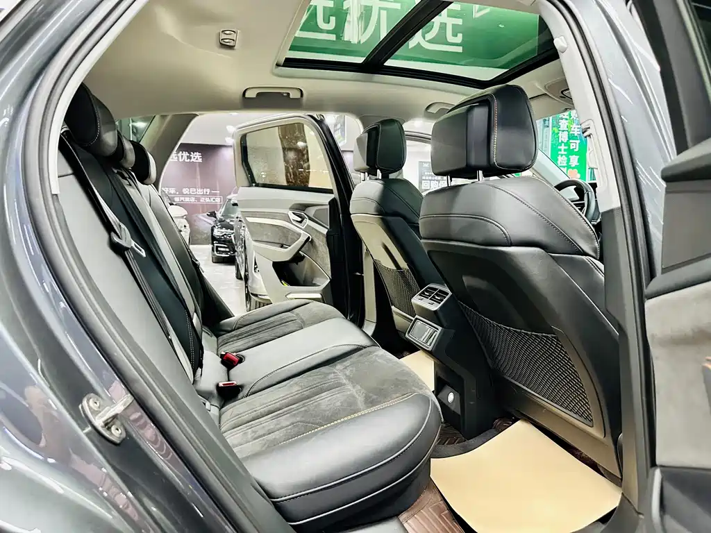 Audi e-tron — миниатюра 18