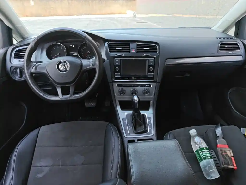 Volkswagen Golf — миниатюра 10
