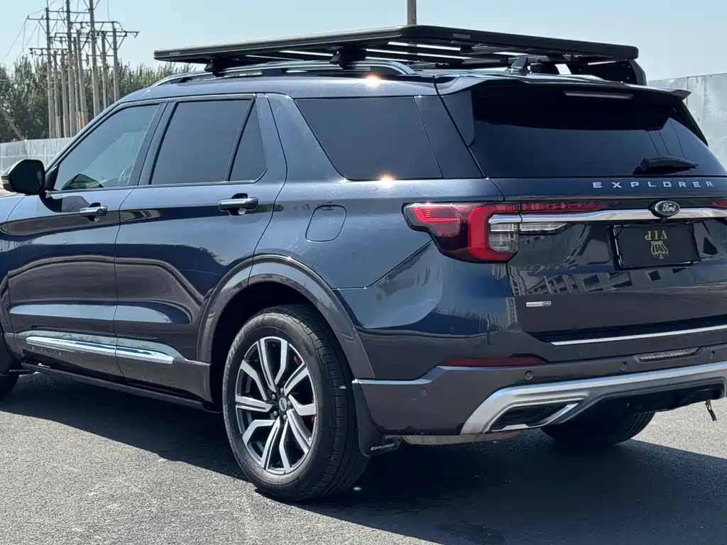 Ford Explorer — миниатюра 7