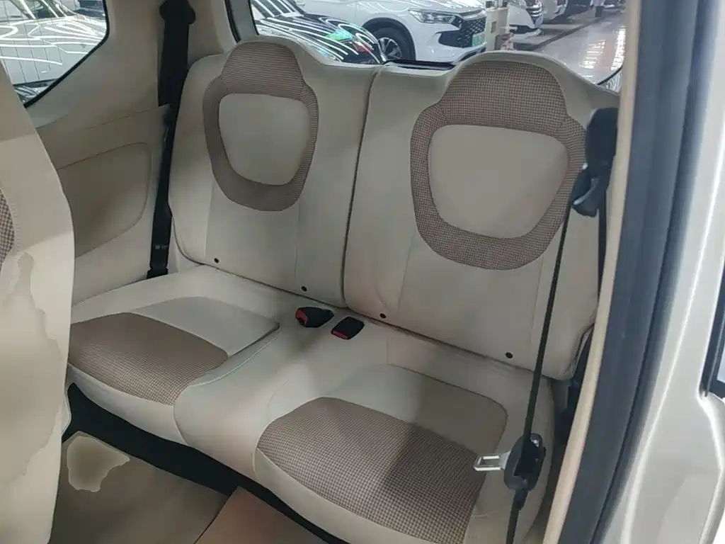 Wuling MINIEV — миниатюра 17
