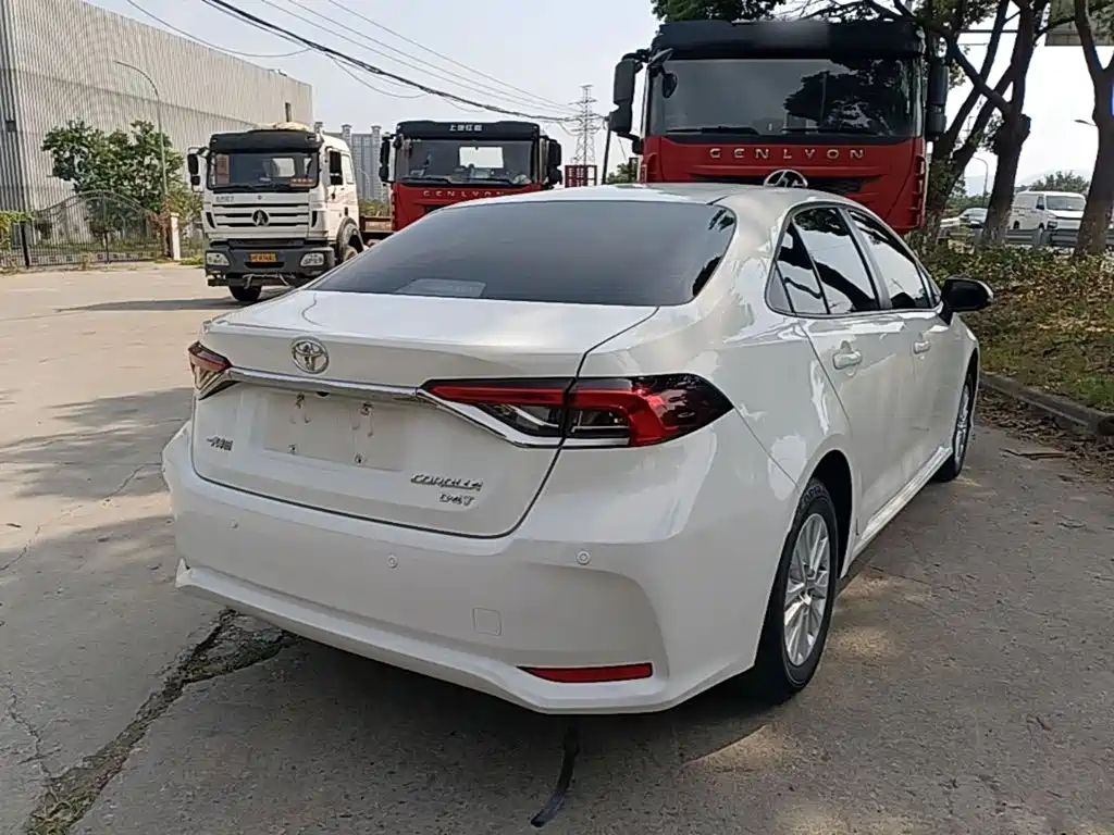 Toyota Corolla — миниатюра 7