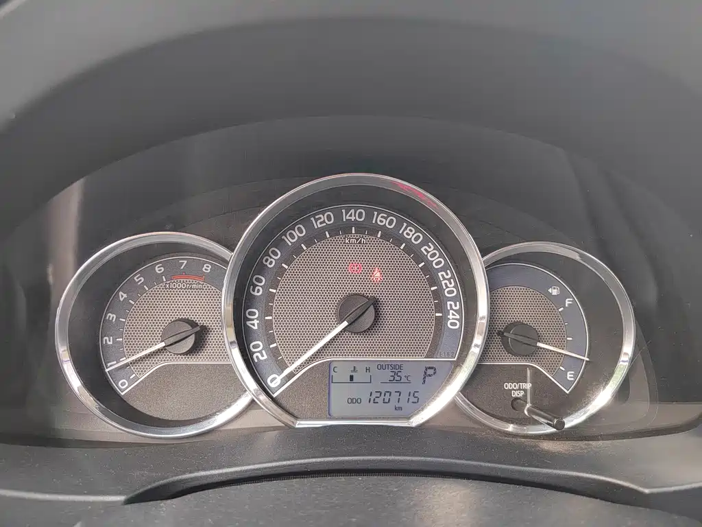 Toyota Corolla — миниатюра 8