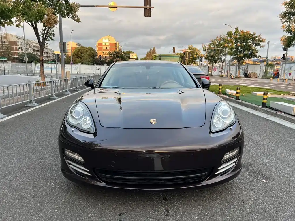 Porsche Panamera — миниатюра 2