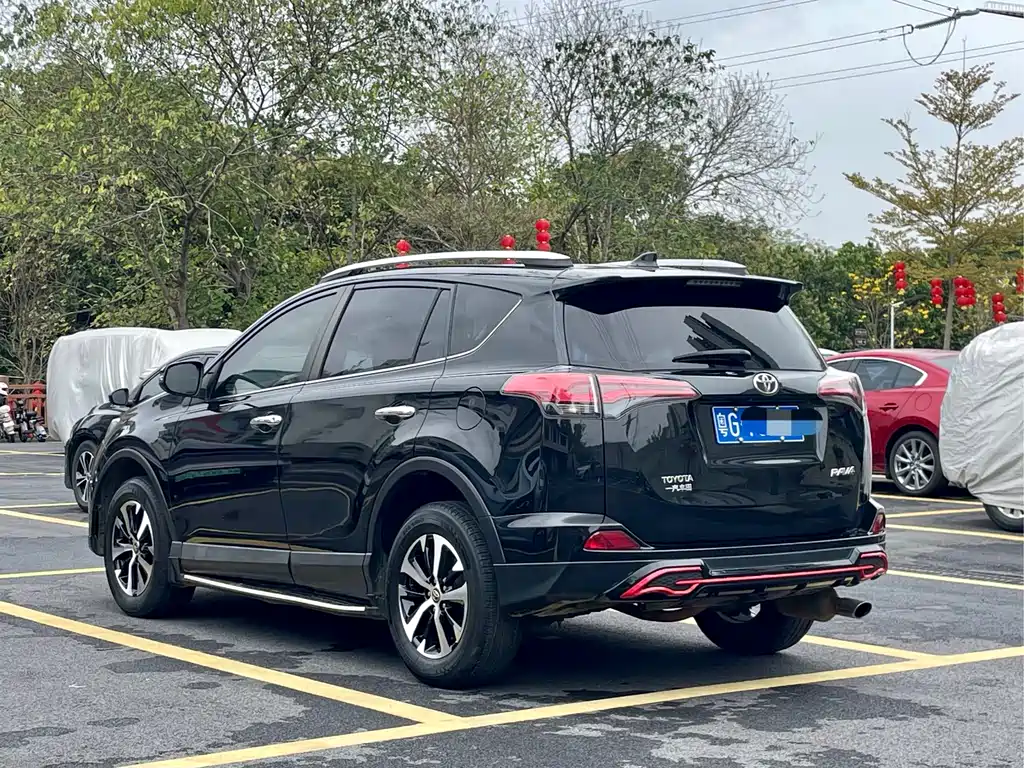 TOYOTA RAV4 RONGFANG