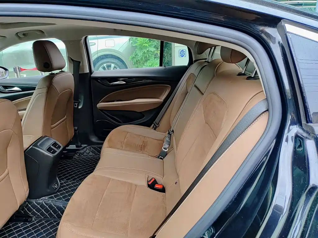 Buick Regal — миниатюра 8