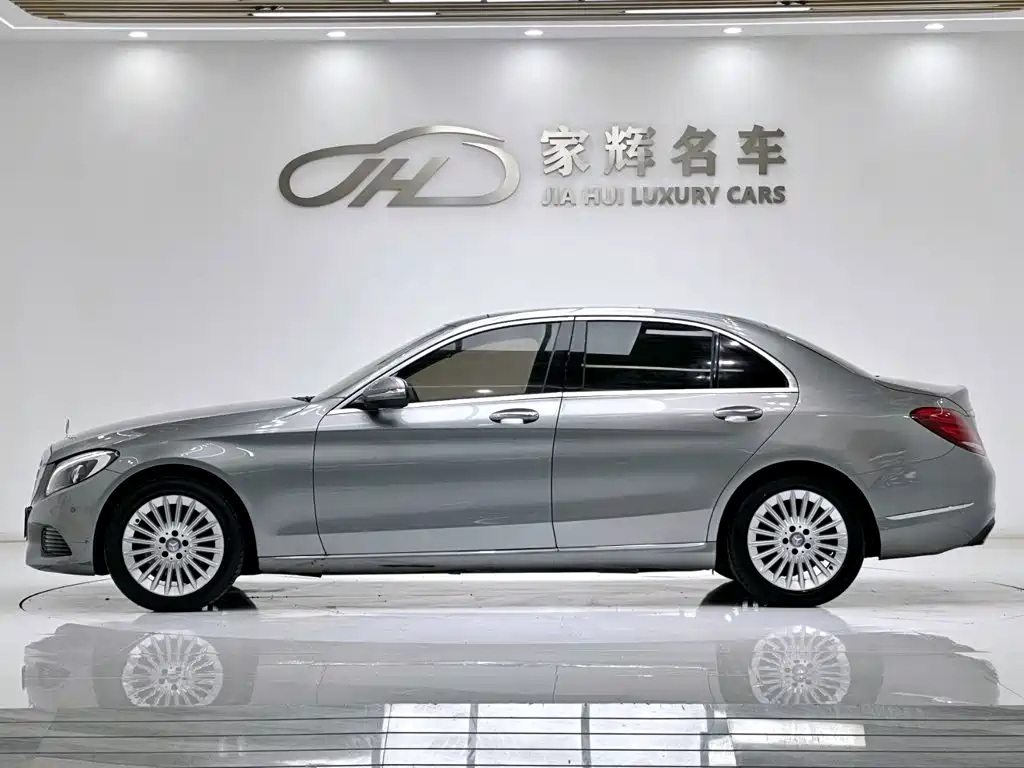 Mercedes-Benz C-Class — миниатюра 4