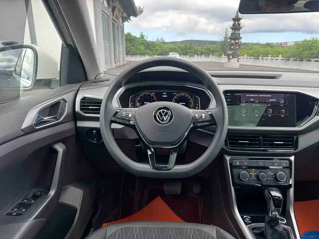 Volkswagen T-Cross — миниатюра 16