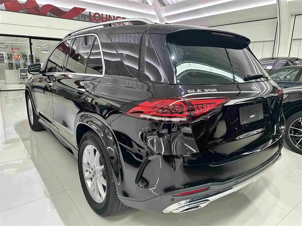 Mercedes-Benz GLE (Import) — миниатюра 18