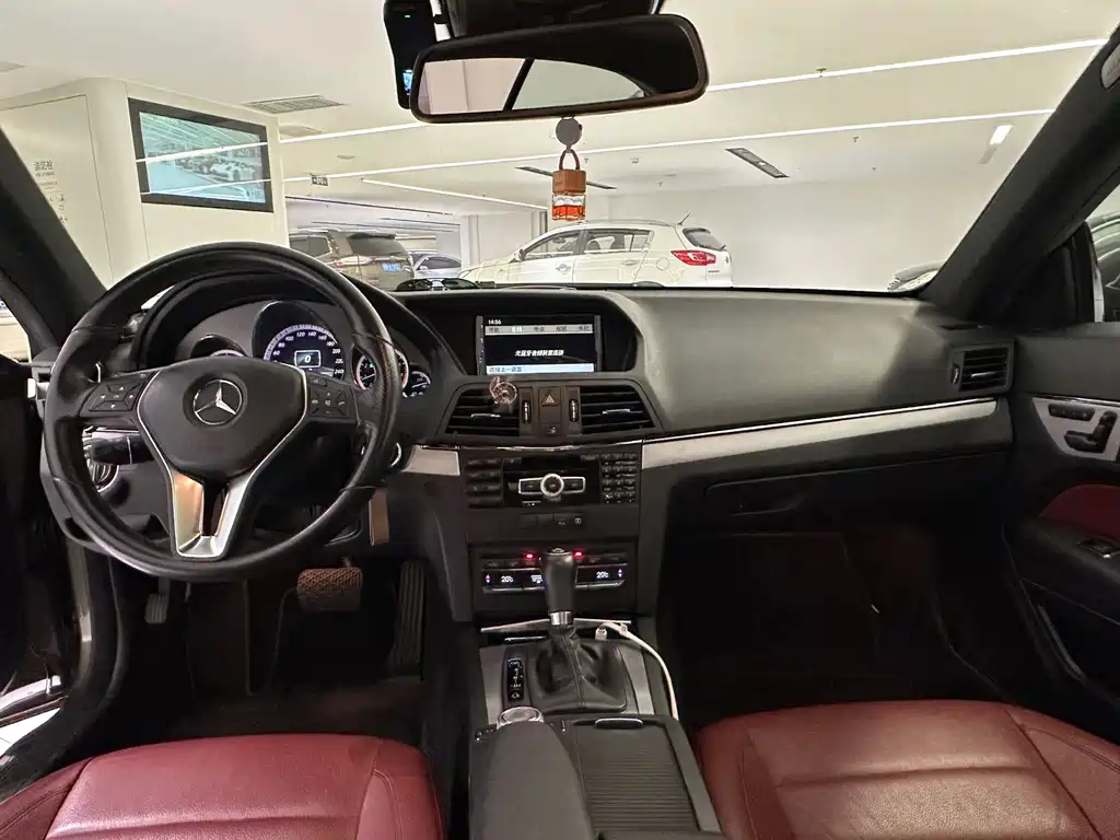 Mercedes-Benz E-Class (Import) — миниатюра 9