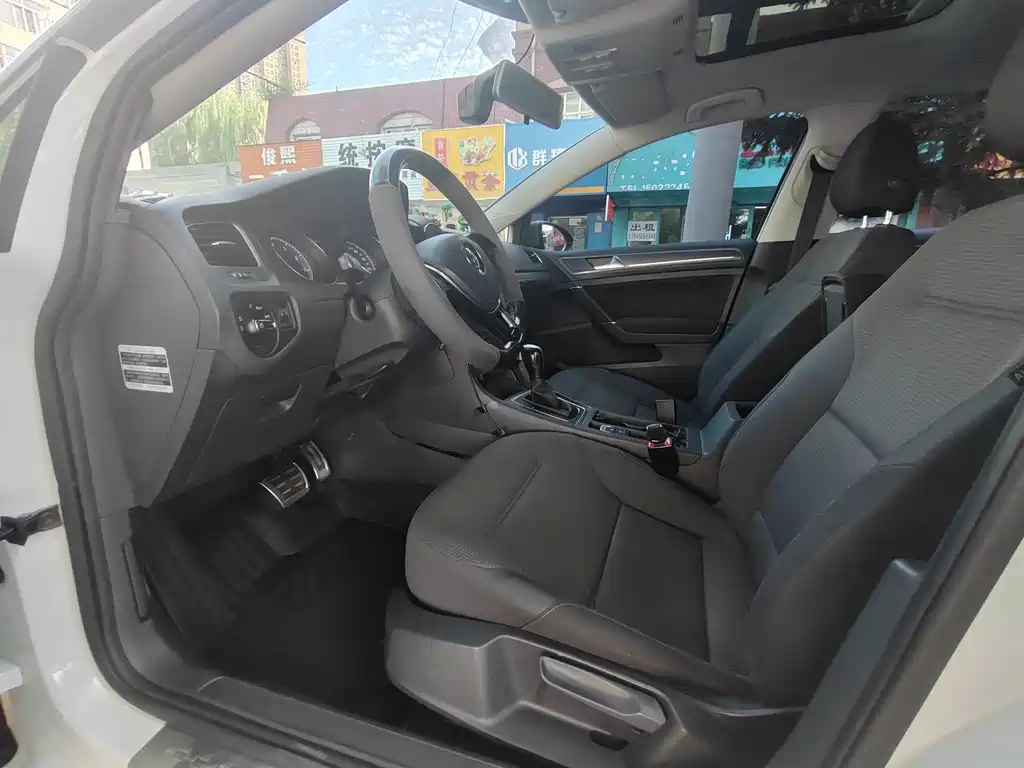 Volkswagen Golf — миниатюра 7