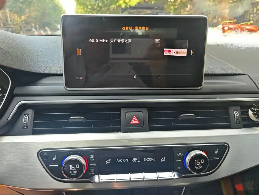 Audi A4L — миниатюра 13