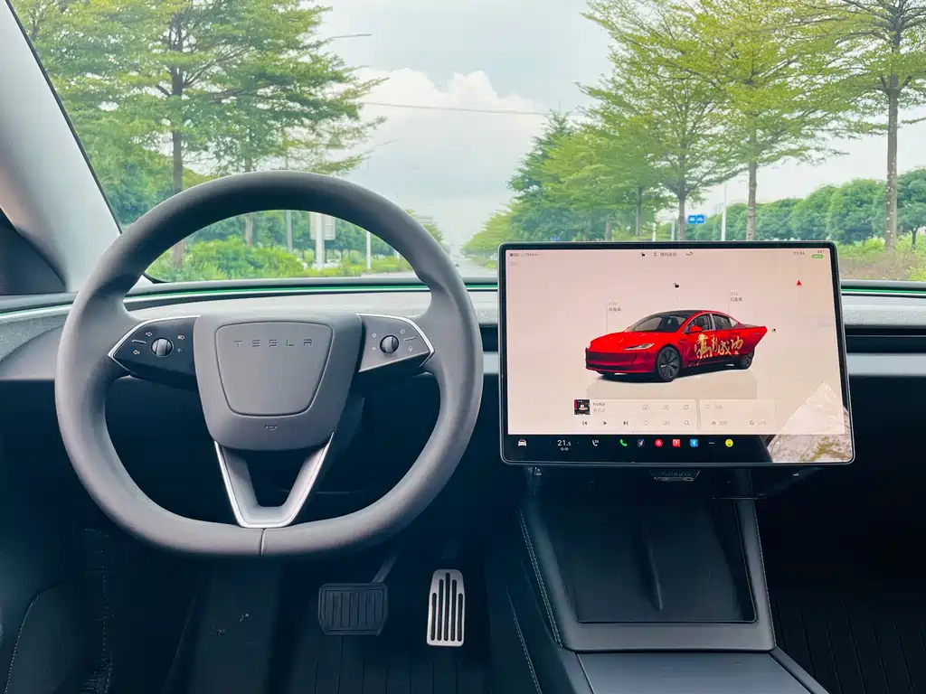 Tesla Model 3 — миниатюра 22