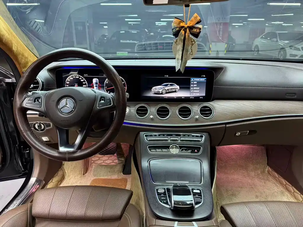 Mercedes-Benz E-Class — миниатюра 25