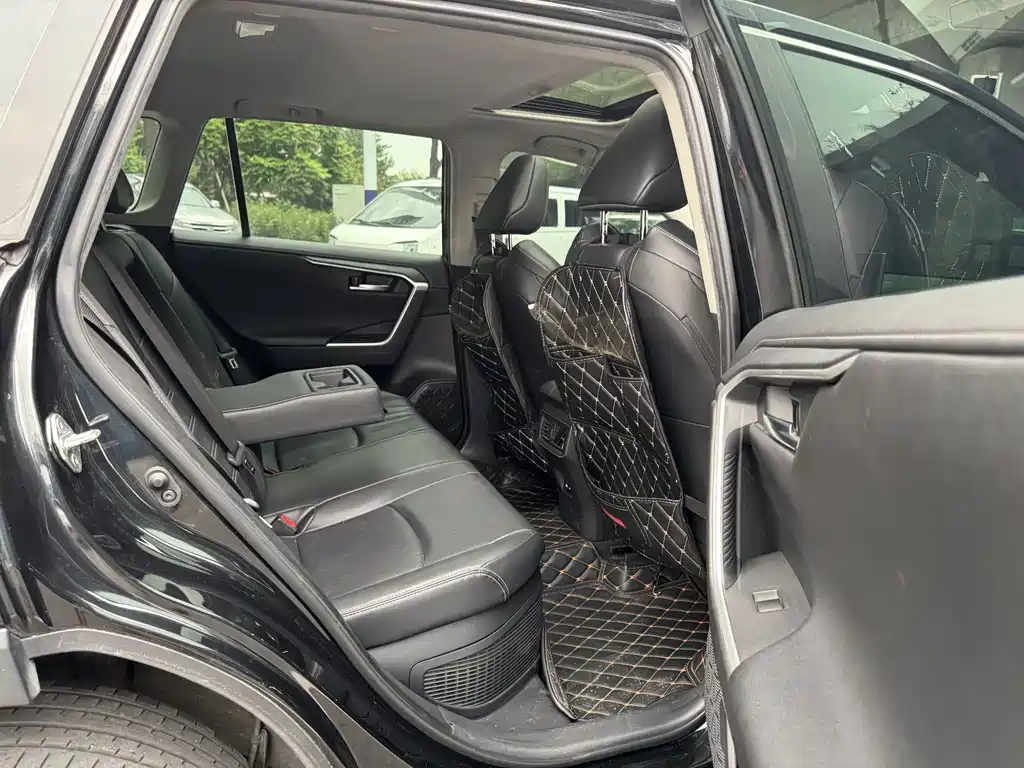 Toyota Wildlander — миниатюра 9